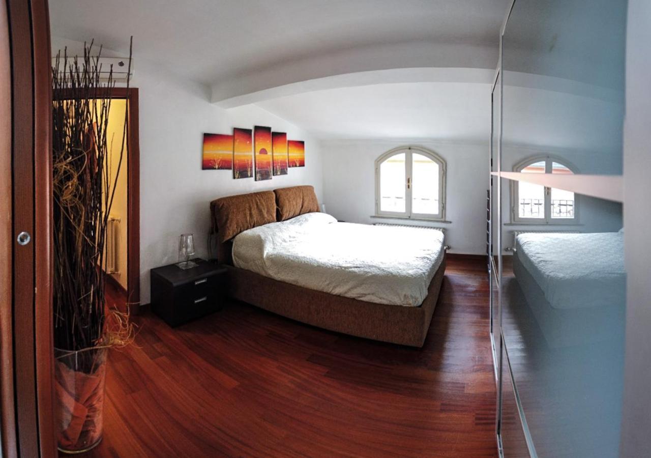 Stupenda Mansarda Centralissima, Finiture Di Lusso Carrara Exterior foto